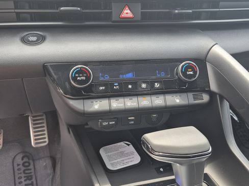New 2026 Hyundai Elantra SEL Sport FWD image 25