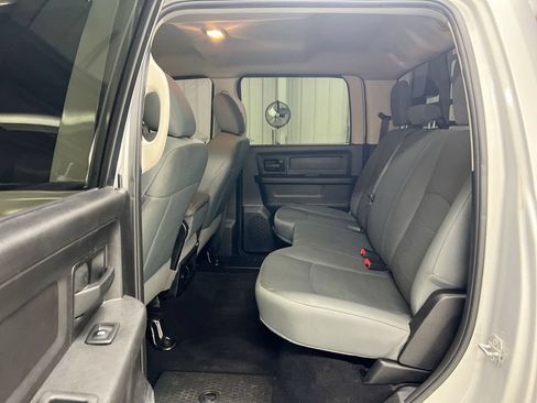 Used 2018 RAM 3500 Tradesman w/ Chrome Appearance Group AWD/4WD image 16