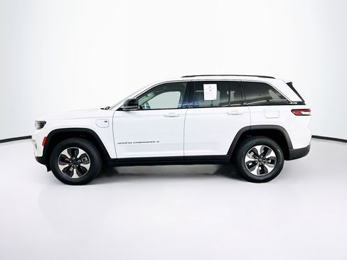 Used 2022 Jeep Grand Cherokee Limited 4xe w/ Luxury Tech Group II AWD/4WD image 4