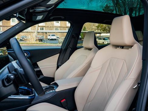 Used 2026 BMW X3 xDrive30 w/ M Sport Package image 16