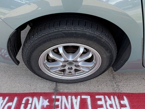 Used 2016 Toyota Prius Two FWD image 23