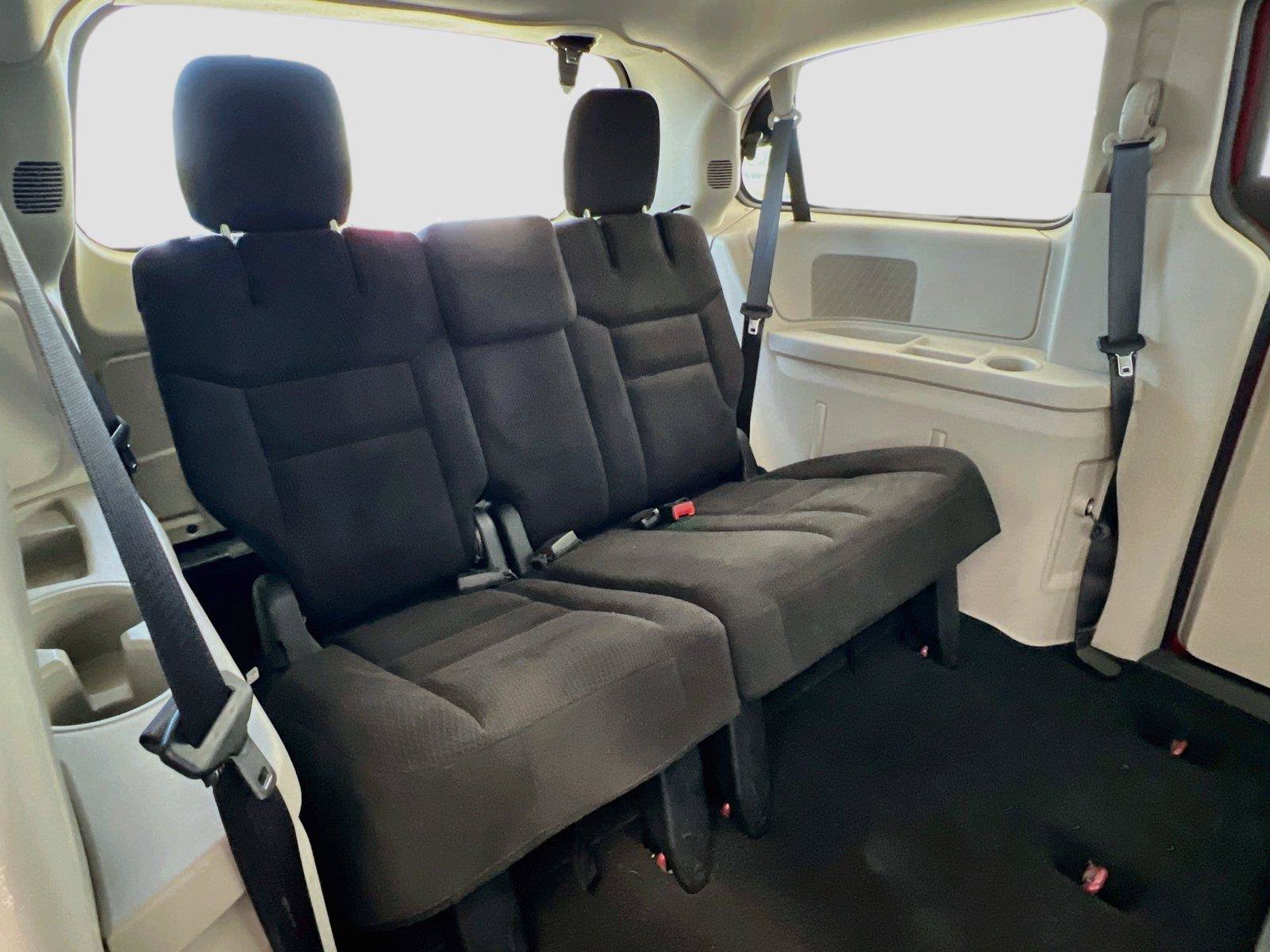Used 2015 Dodge Grand Caravan SE w/ Quick Order Package 29E SE FWD image 22