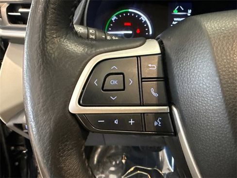 Used 2022 Toyota Sienna XLE image 20