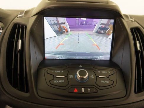 Used 2015 Ford Escape SE w/ Equipment Group 201A image 28