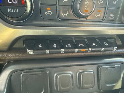 Used 2017 Chevrolet Silverado 1500 LTZ Z71 w/ LTZ Plus Package AWD/4WD image 7