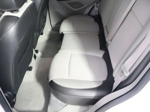 Used 2016 Buick Encore FWD image 45