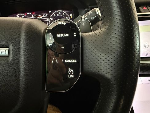 Used 2019 Land Rover Range Rover Velar S image 15