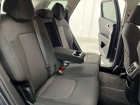 Used 2024 Kia Sportage LX image 17