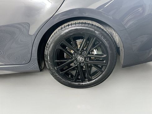 Used 2025 Toyota Camry SE image 11