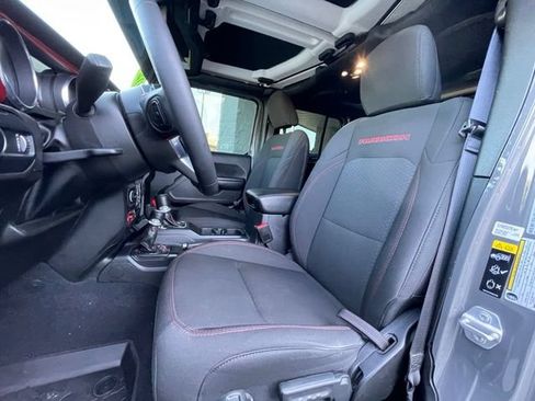 Used 2023 Jeep Wrangler Unlimited Rubicon AWD/4WD image 30