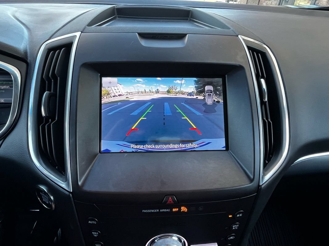 Used 2020 Ford Edge Titanium w/ Class II Trailer Tow Package AWD/4WD image 19