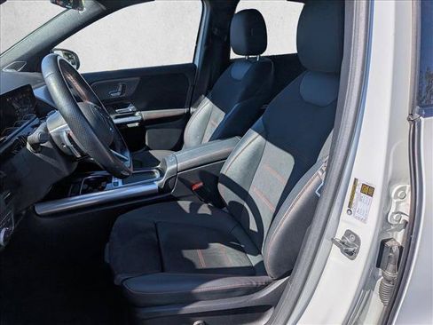 Used 2024 Mercedes-Benz GLA 250 4MATIC image 16