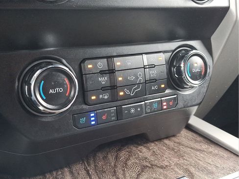 Used 2019 Ford F250 Lariat w/ Lariat Value Package image 15