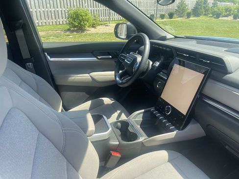 Used 2025 GMC Terrain Elevation AWD/4WD image 27