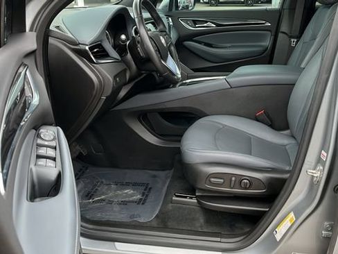 Used 2023 Buick Enclave Essence w/ Experience Buick Package FWD image 18
