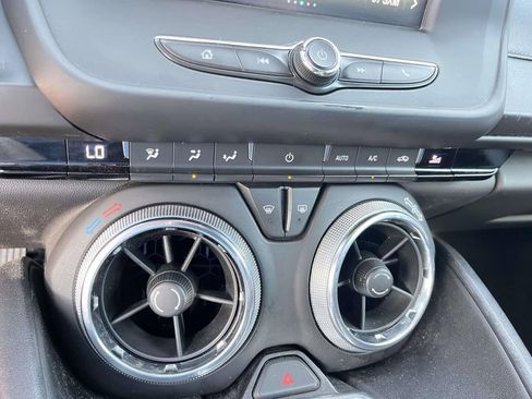 Used 2018 Chevrolet Camaro LT image 20