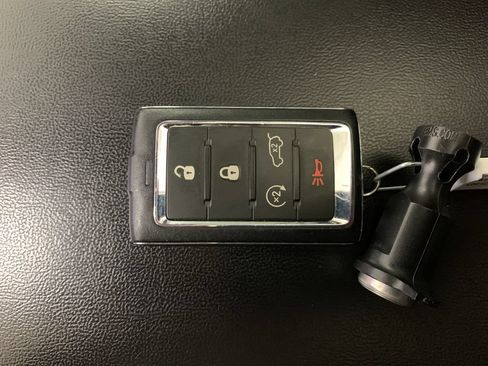 Used 2022 Jeep Grand Cherokee Limited AWD/4WD image 35