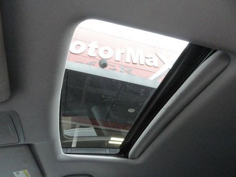 Used 2017 Honda Pilot EX-L image 7