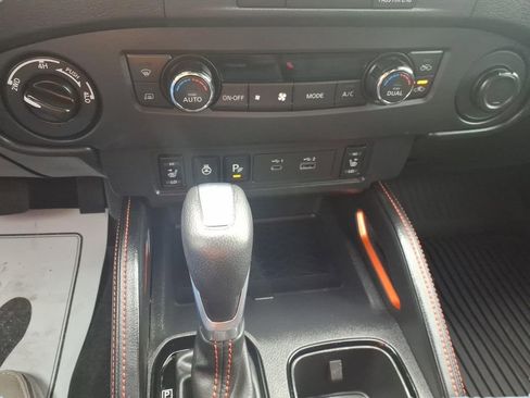 Used 2024 Nissan Frontier PRO-4X w/ Pro Convenience Package image 20