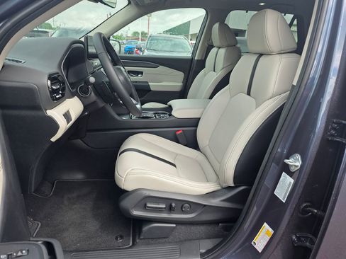New 2026 Honda Pilot Touring image 10