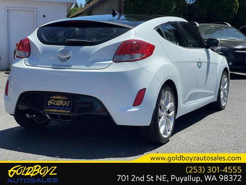 Used 2013 Hyundai Veloster w/ Style Pkg FWD image 4