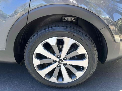 Used 2022 Kia Telluride EX w/ EX Premium Package FWD image 78