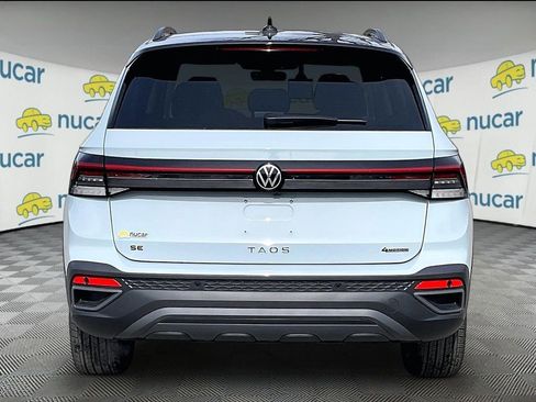 New 2026 Volkswagen Taos SE image 6