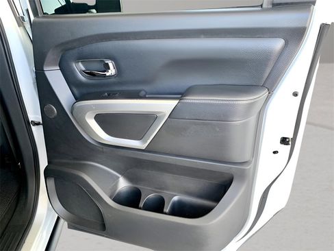 Used 2018 Nissan Titan PRO-4X w/ Pro-4x Utility Package image 23