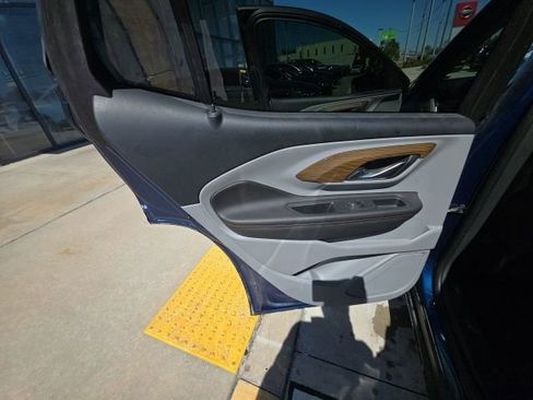 Used 2019 GMC Terrain SLE w/ Driver Convenience Package image 22