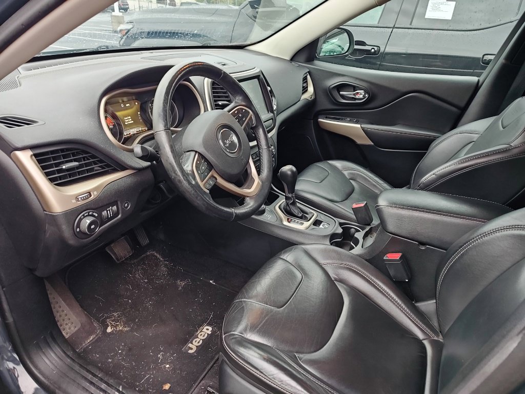 Used 2018 Jeep Cherokee Limited AWD/4WD image 7