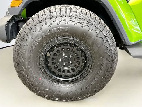 Used 2019 Jeep Wrangler Unlimited Sahara w/ LED Lighting Group image 8