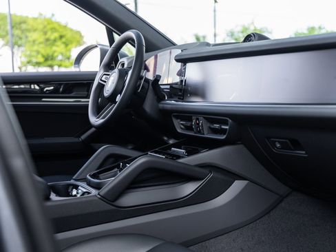 New 2026 Porsche Cayenne S image 45