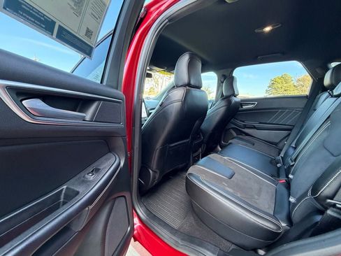 Certified 2022 Ford Edge ST image 36