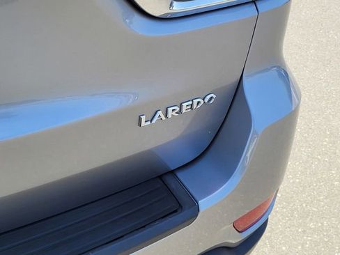 Used 2016 Jeep Grand Cherokee Laredo image 6