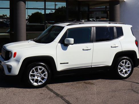 Used 2020 Jeep Renegade Latitude w/ Popular Equipment Group FWD image 7