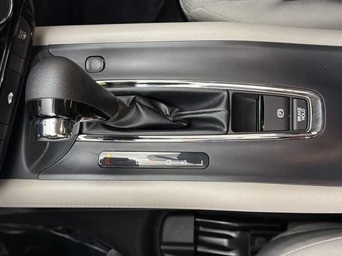 Used 2022 Honda HR-V LX image 20