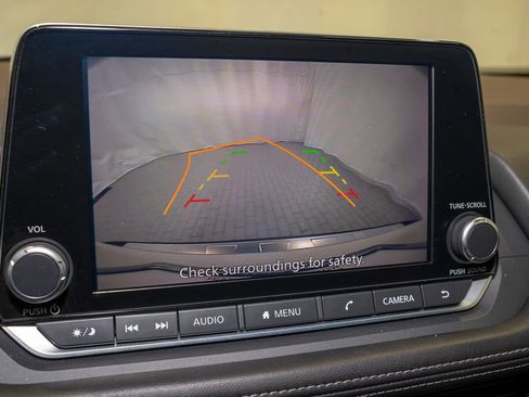 Certified 2023 Nissan Rogue SV image 13