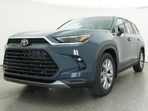 New 2026 Toyota Grand Highlander Limited image 32