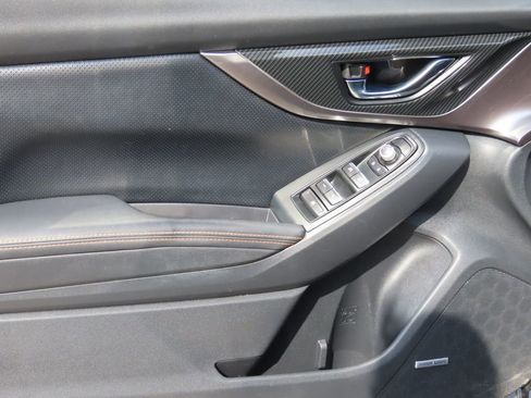 Used 2018 Subaru Crosstrek 2.0i Limited image 16