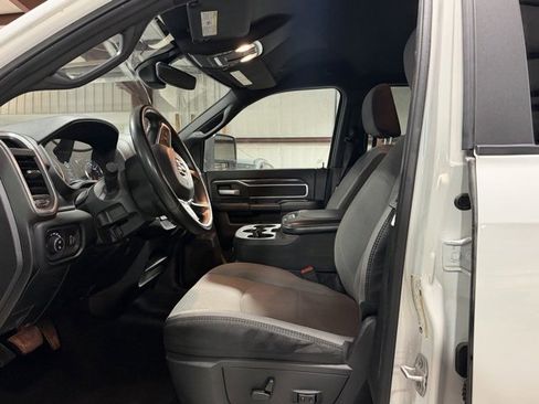 Used 2024 RAM 3500 Big Horn image 8