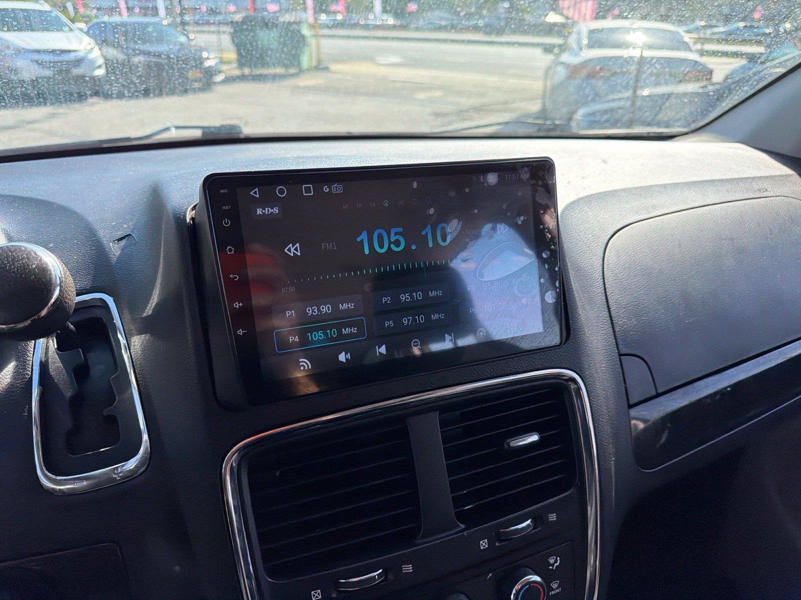 Used 2017 Dodge Grand Caravan SE w/ Power Window Group FWD image 29