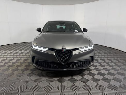 Used 2024 Alfa Romeo Tonale Veloce w/ Premium Interior Package image 11