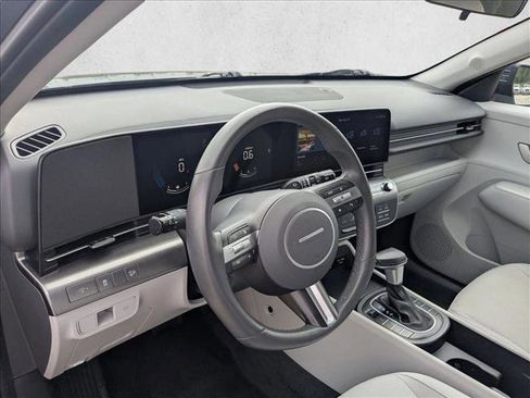Used 2025 Hyundai Kona SEL AWD/4WD image 10