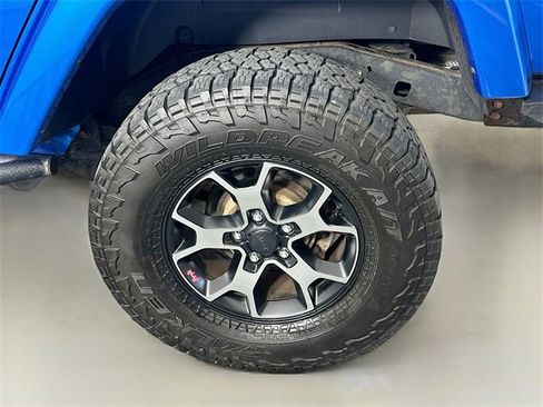 Used 2016 Jeep Wrangler Unlimited Sahara image 26