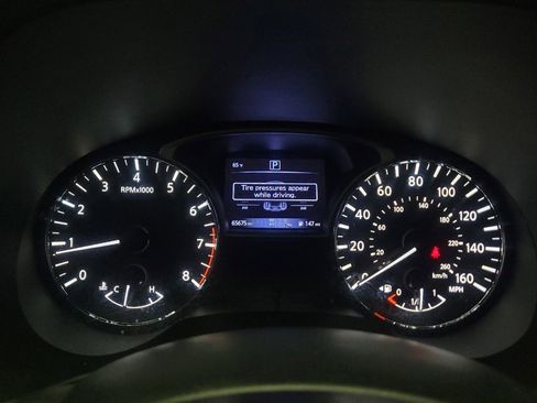 Used 2018 Nissan Pathfinder Platinum image 23