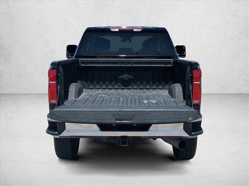 Used 2025 Chevrolet Silverado 2500 LTZ AWD/4WD image 6