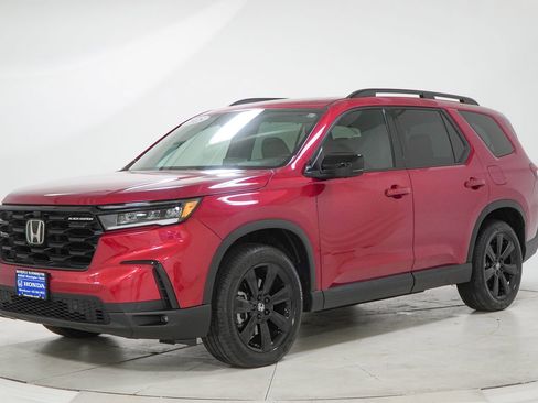 Used 2025 Honda Pilot Black Edition image 4