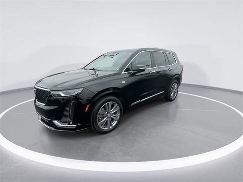 Used 2023 Cadillac XT6 Premium Luxury image 4