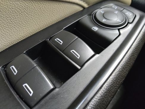 Used 2023 Chevrolet Traverse LS AWD/4WD image 27
