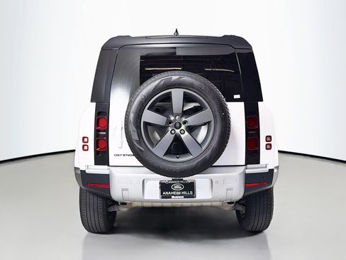 Certified 2025 Land Rover Defender 110 S AWD/4WD image 4